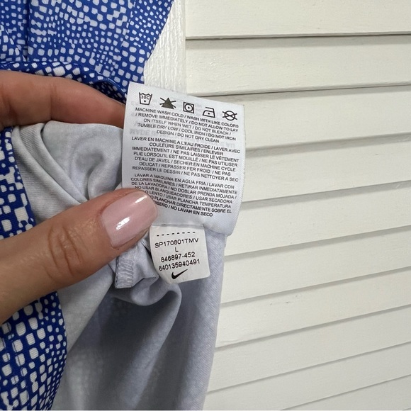 Nike Golf Dri-Fit Blue and White Sleeveless Polo Large - Picture 8 of 9